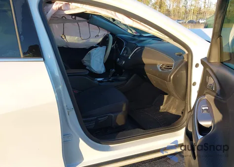 2018 Chevrolet Malibu Lt z USA, uszkodzony, nr VIN 1G1ZD5ST4JF274292